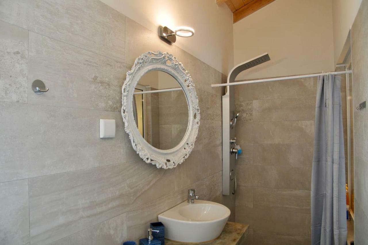 Cal Velho - Holiday Lodge São Luis Eksteriør billede